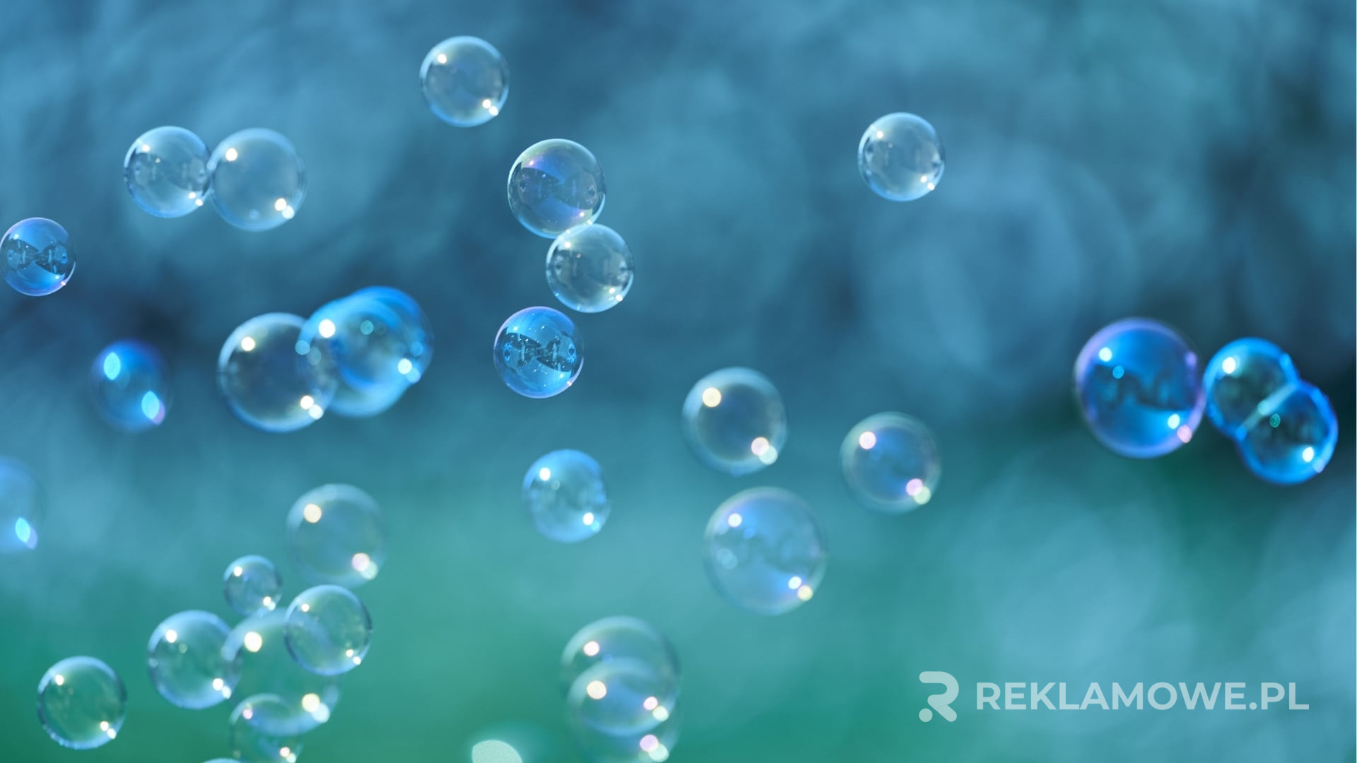 Bańki reklamowe w trakcie wydarzenia